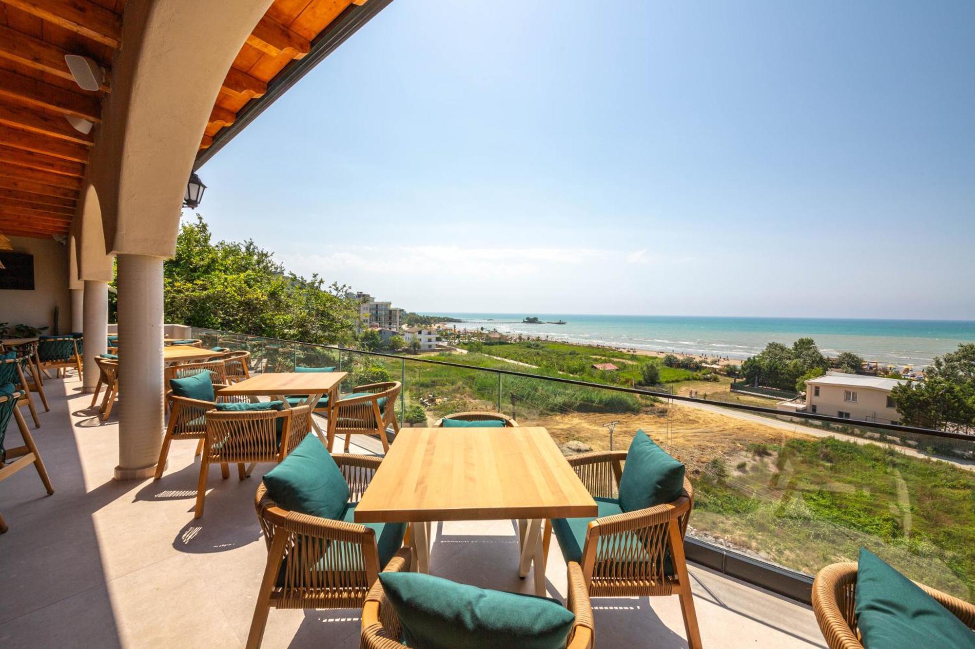 Emara Boutique Hotel Kavaje Bagian luar foto