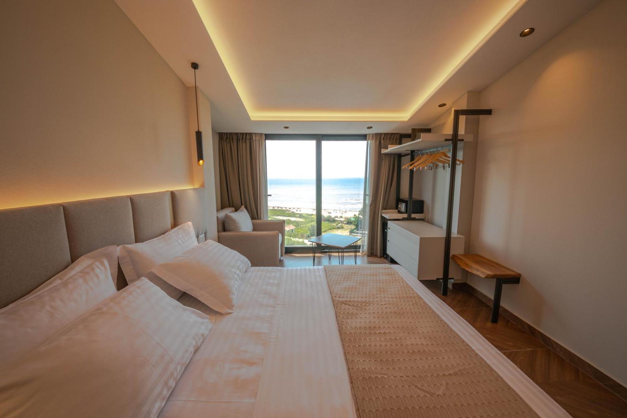 Emara Boutique Hotel Kavaje Bagian luar foto