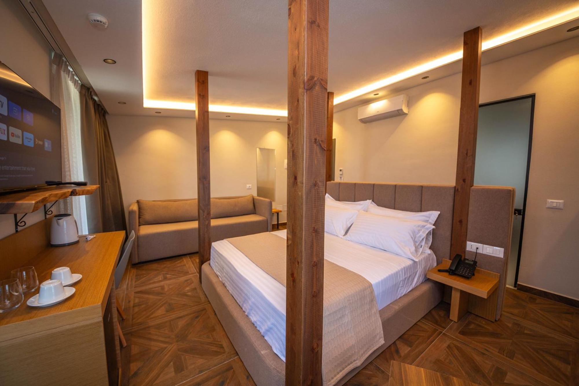 Emara Boutique Hotel Kavaje Bagian luar foto
