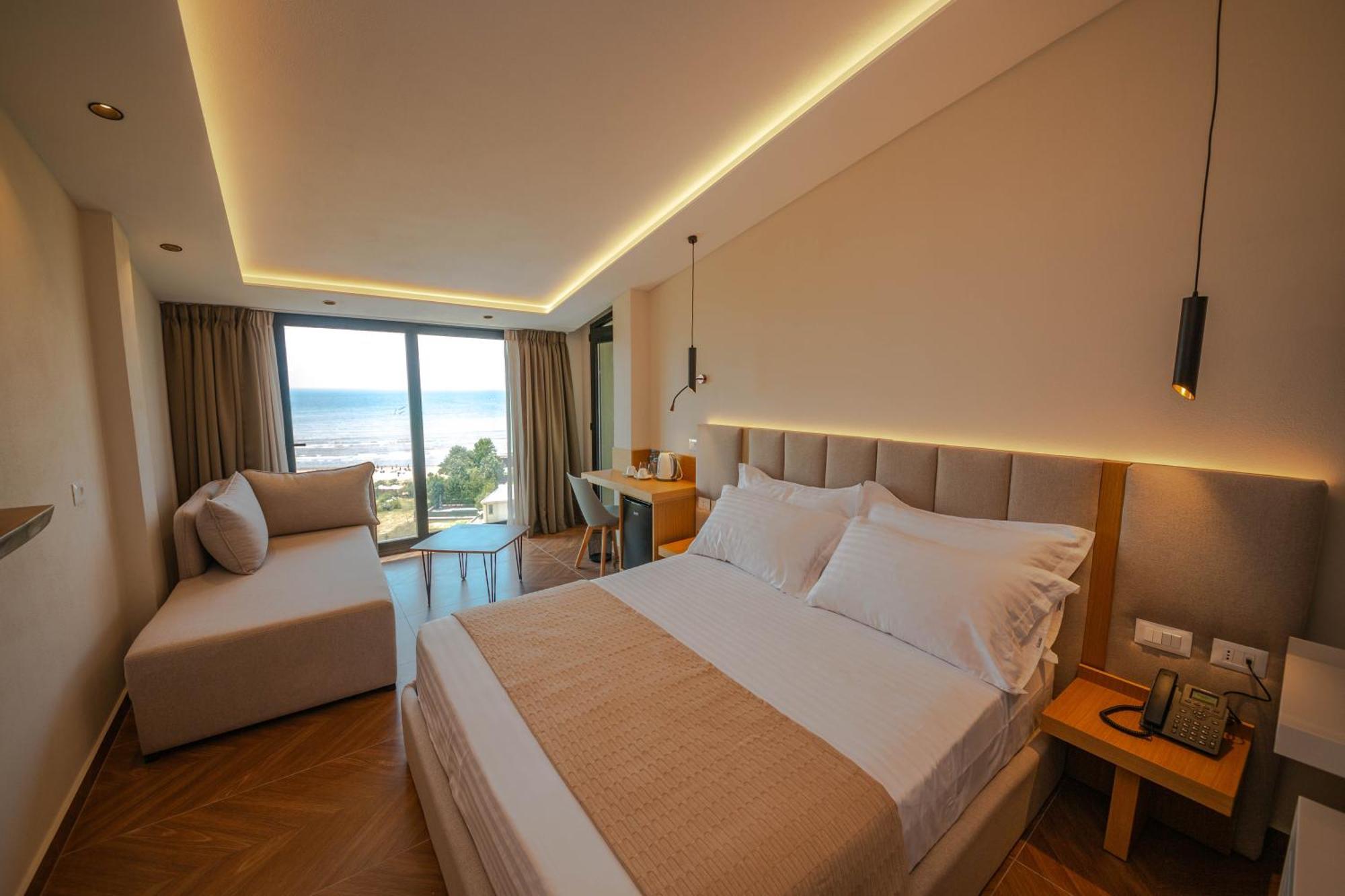 Emara Boutique Hotel Kavaje Bagian luar foto