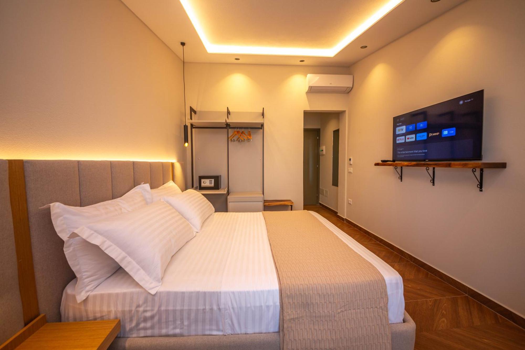 Emara Boutique Hotel Kavaje Bagian luar foto