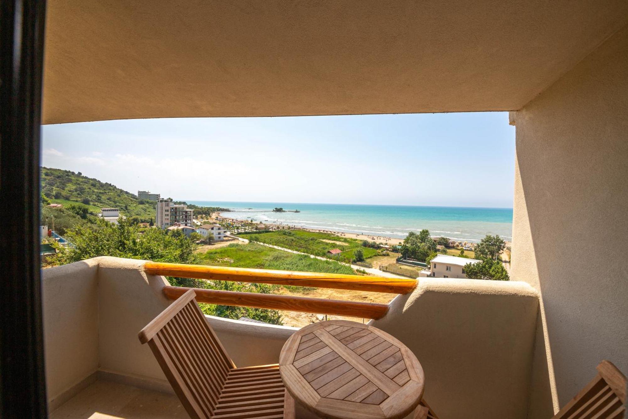 Emara Boutique Hotel Kavaje Bagian luar foto